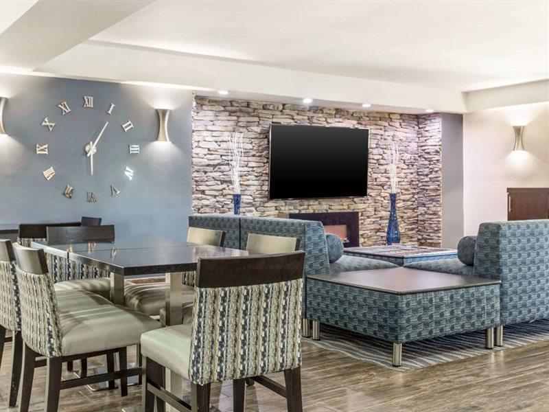 Quality Inn & Suites Airport Charlotte Exterior foto