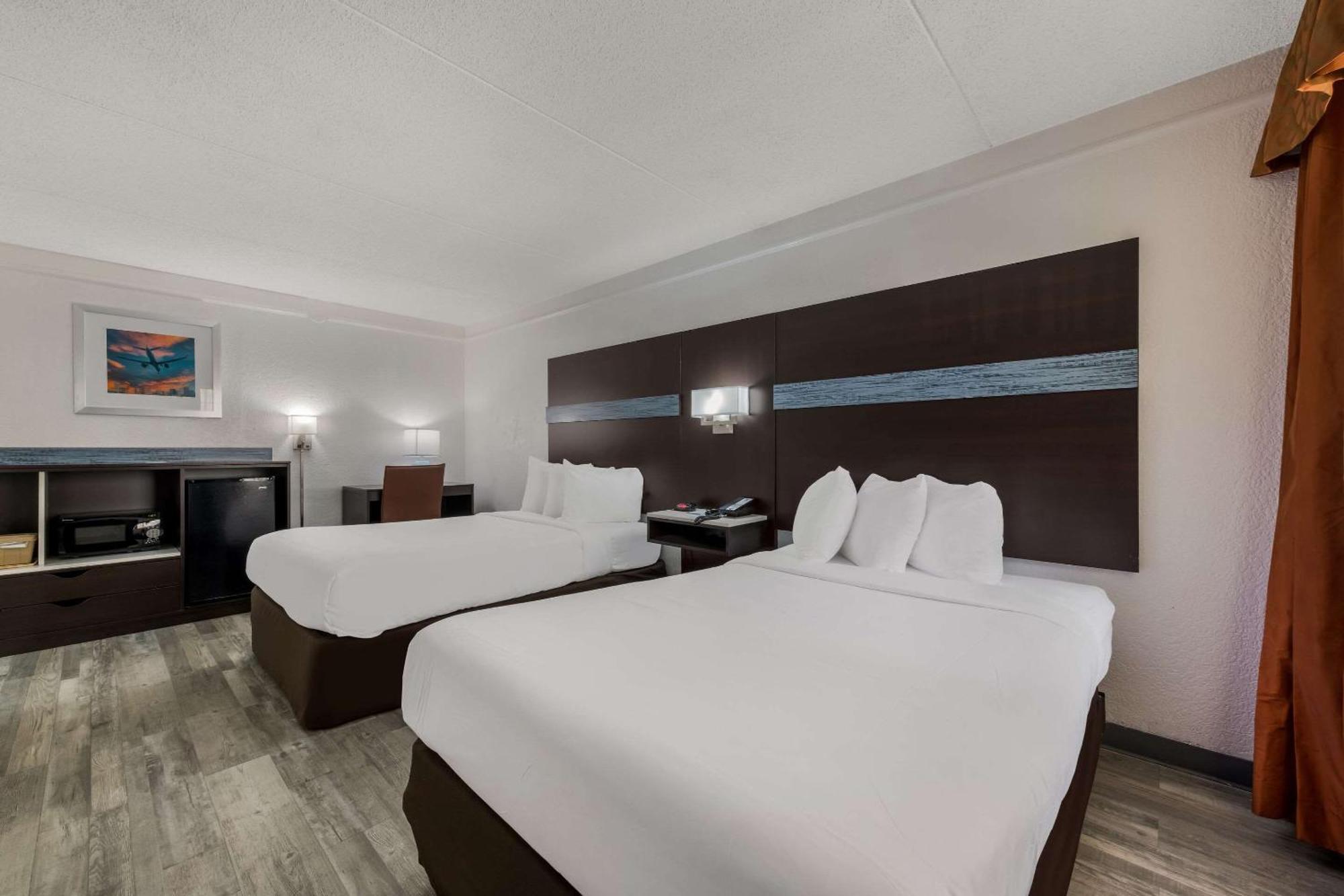 Quality Inn & Suites Airport Charlotte Exterior foto
